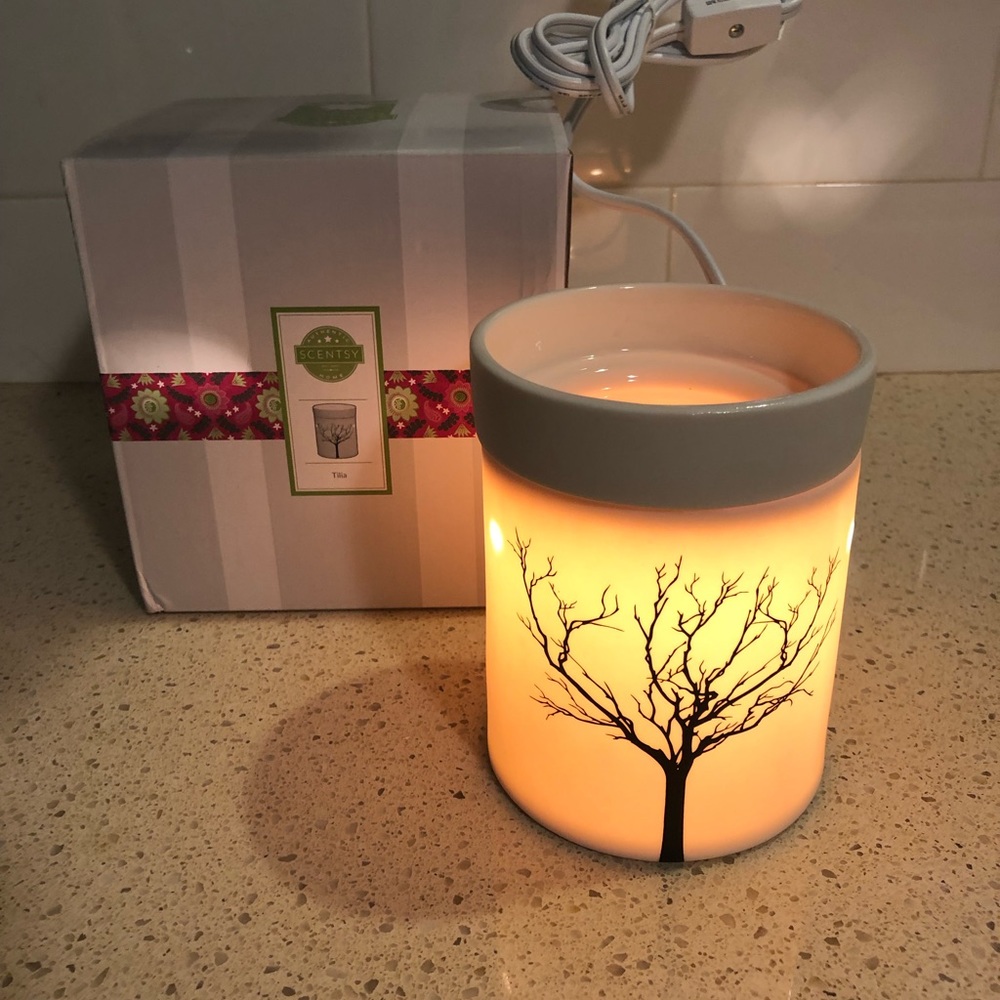 Scentsy Wax Warmer- Brand New With Packaging